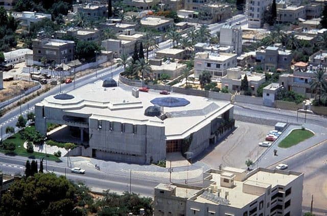 Mohamed Saad Mohaffel, A-Shawa Cultural Centre, Gaza (1988). Photograph courtesy of ArchNet CC BY-NC 4.0